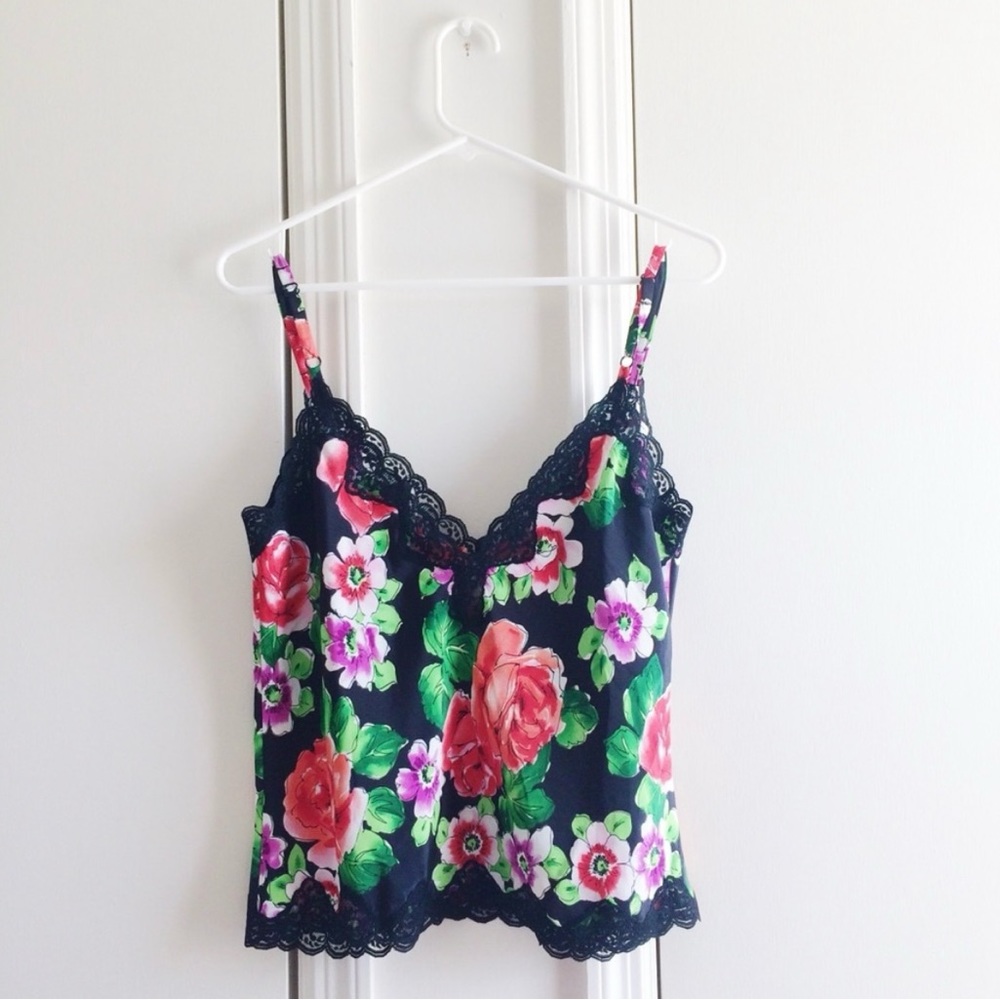 Victoria’s Secret Floral Lace Vintage Tank Top - Picture 3 of 4